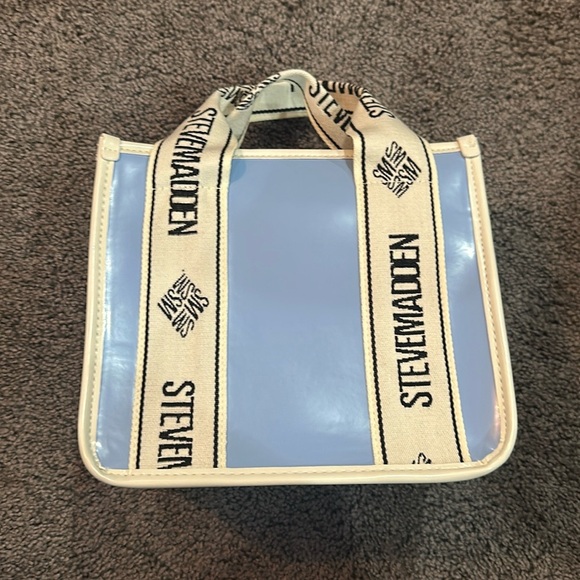 Steve Madden Handbags - Steve Madden blue purse with strap